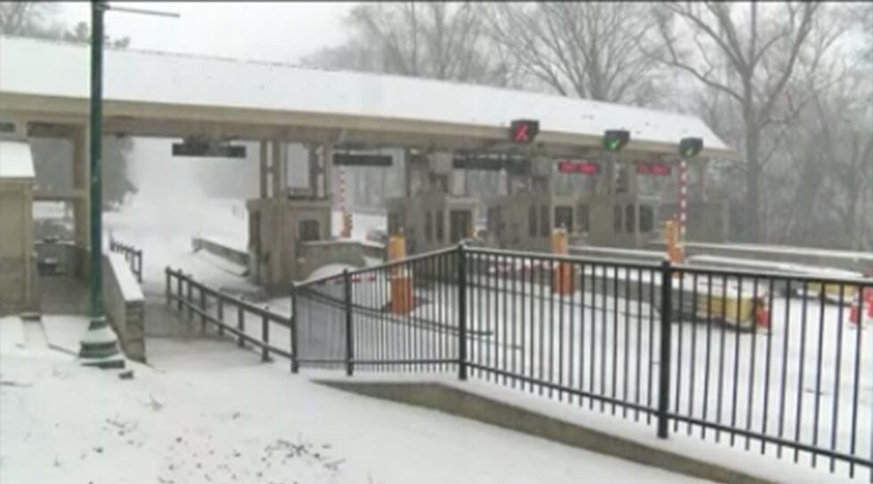 TheBoulevard Bridge is closed. (Source: NBC12)