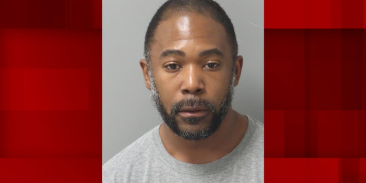 Man accused of leaving baby in car seat in middle of street Published : Jul. 17, 2026 at 11:27 AM GMT+2 | Updated : moments ago