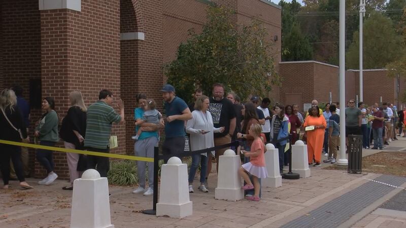 Early voting line at North Courthouse Road Library in Chesterfield.