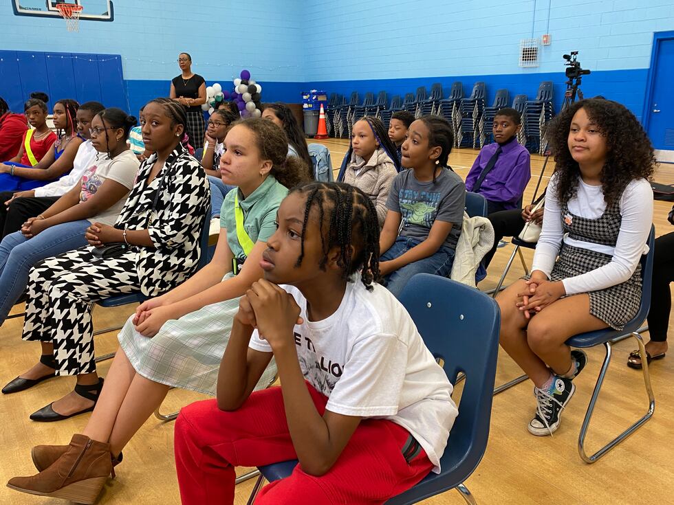 Petersburg school unveils new rock climbing wall