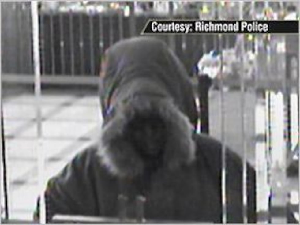 Woman Robs Woman robs SunTrust in Richmond