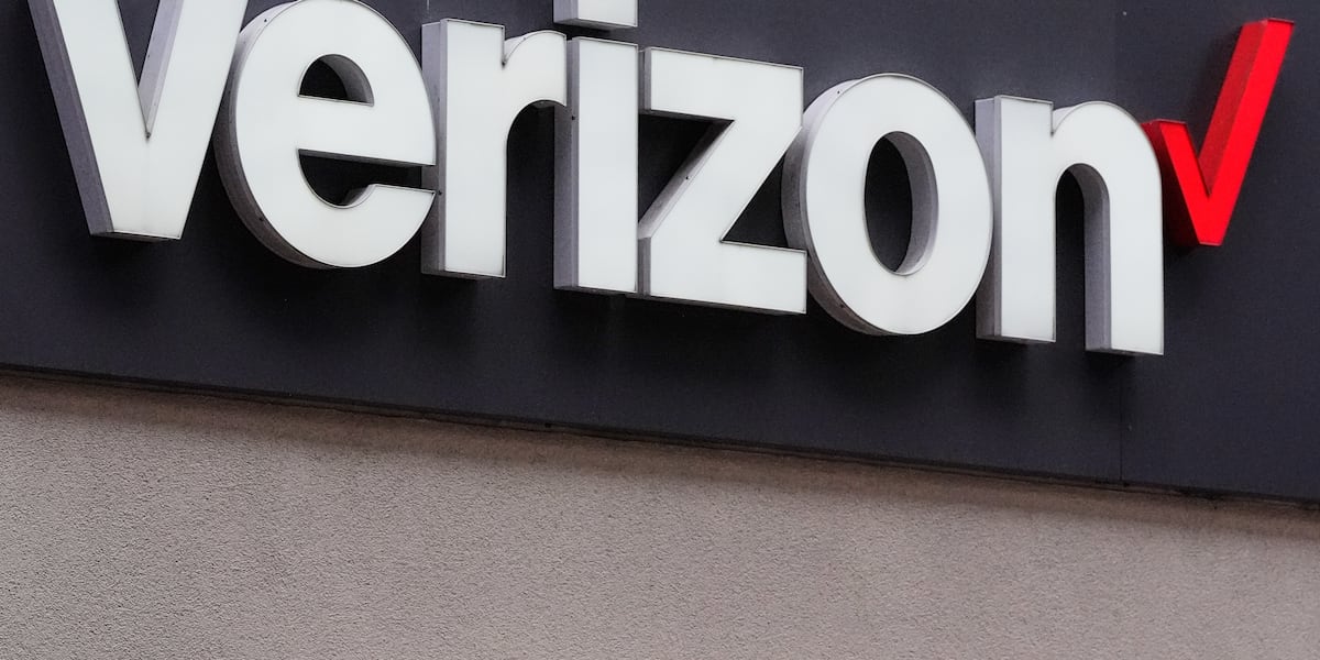 Reports: Verizon, other major networks experiencing service disruptions - WWBT