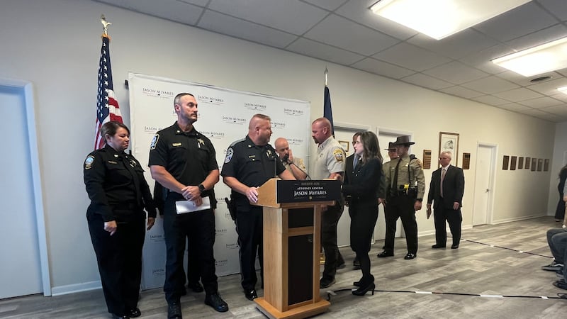 Virginia sheriffs and Commonwealth's attorneys gather in Richmond to call out Jay Jones.