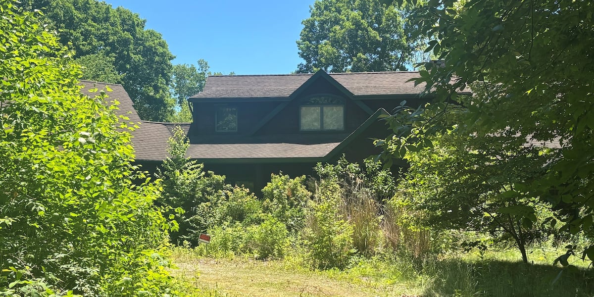3 bodies found in foreclosed home auctioned to new owner, police say Three bodies were found in a foreclosed home that was auctioned to a new owner in Connecticut, according to authorities. (Source: WFSB) Published : Jun. 16, 2026 at 6:12 PM GMT+2 | Updated : 6 minutes ago
