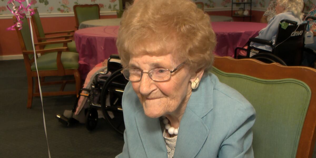 106-year-old celebrating birthday says to ‘just be happy’
