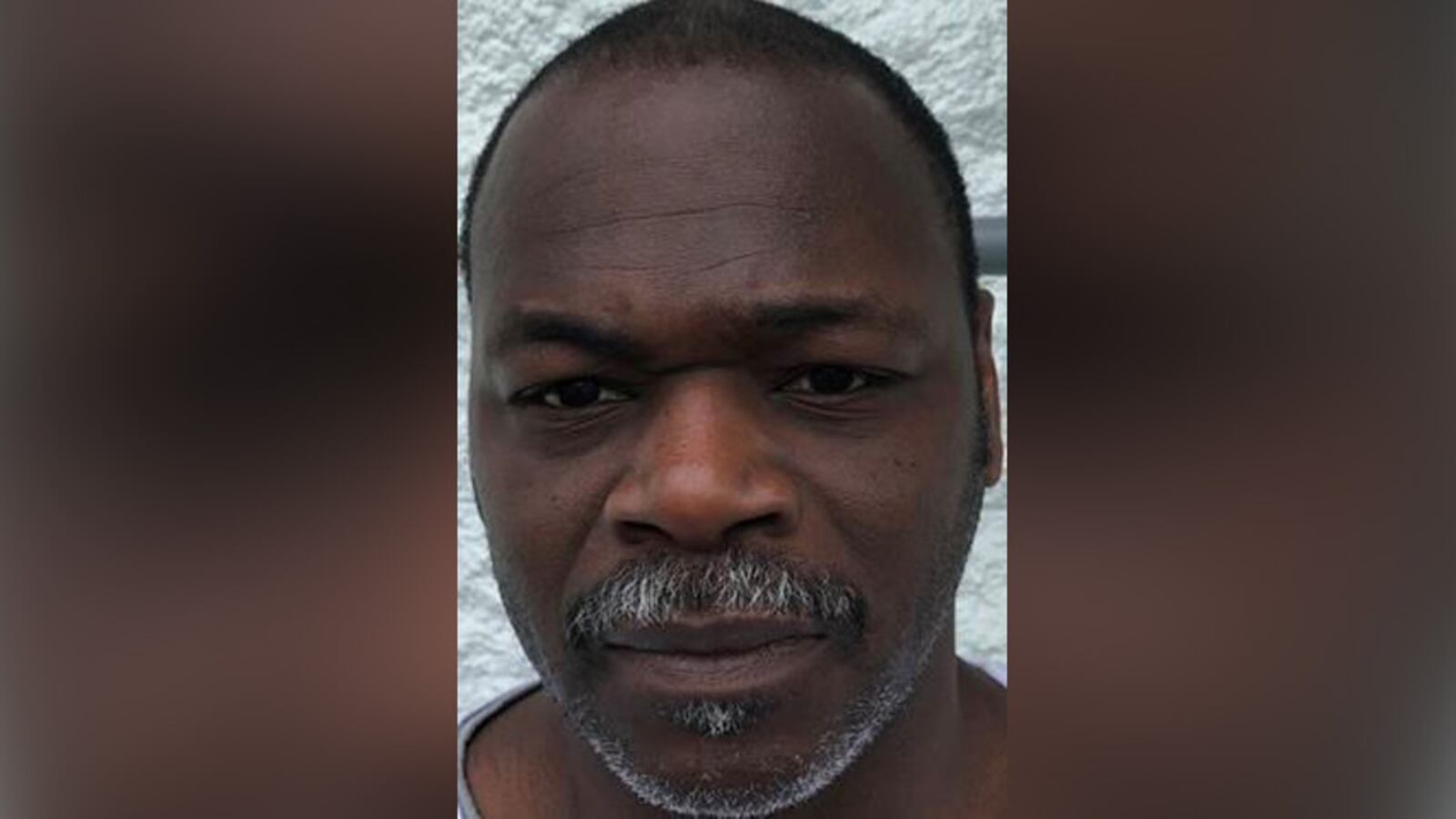 Police search for convicted sex offender known to frequent Richmond