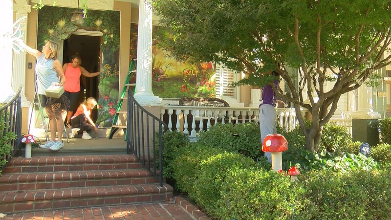 Preparations for Halloween on Hanover